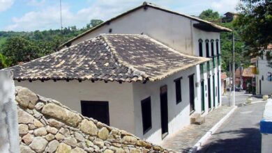 Where do foreigners stay in Bangkok?