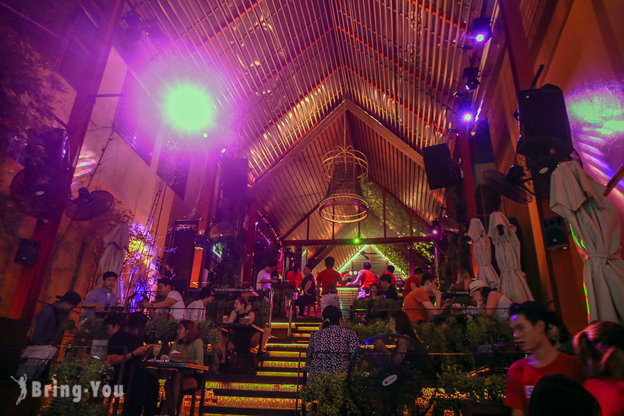 Which is better Khao San Road or Sukhumvit Road?